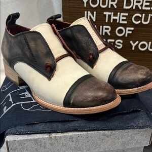 Freebird Two-Tone Leather Oxford